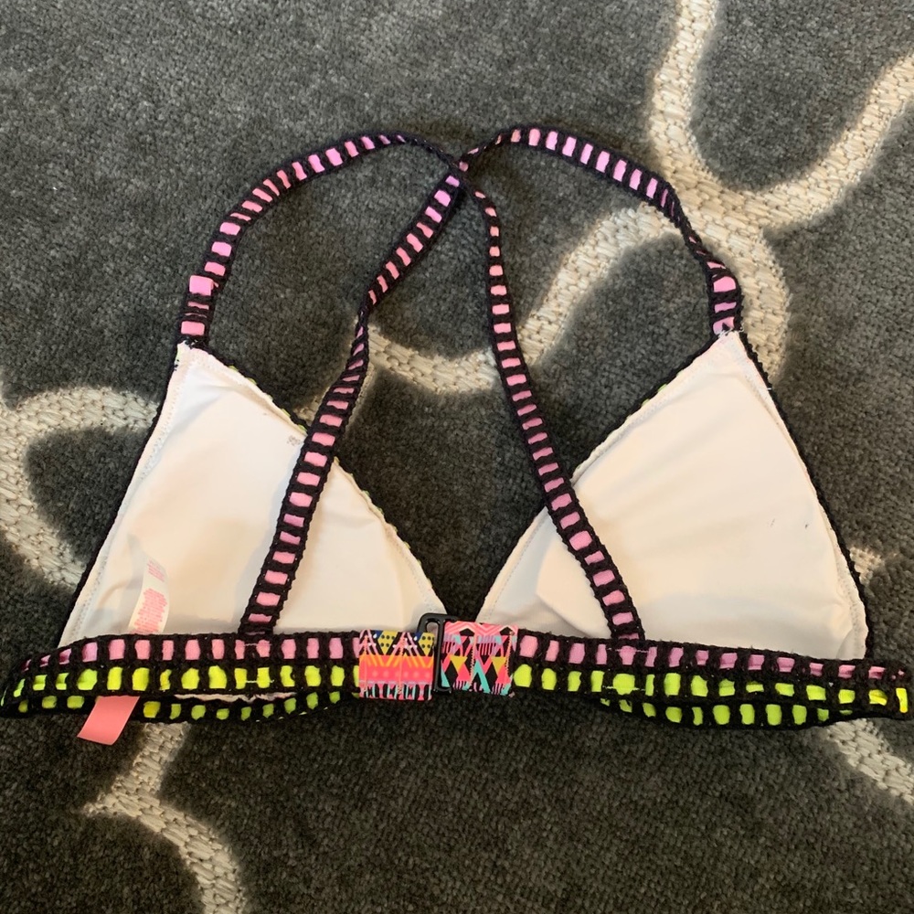 Victoria’s Secret cross back triangle top medium - Picture 2 of 2